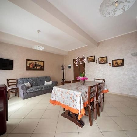 Casa Vacanze Il Fischio Del Vento Zafferana Etnea Dış mekan fotoğraf