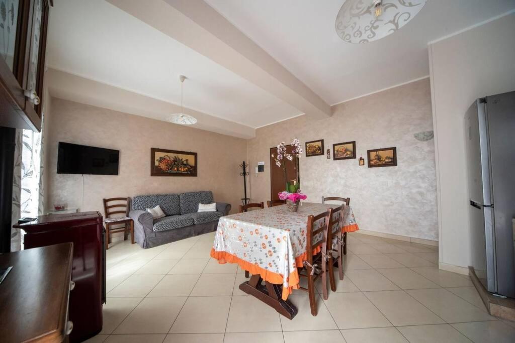Casa Vacanze Il Fischio Del Vento Zafferana Etnea Dış mekan fotoğraf