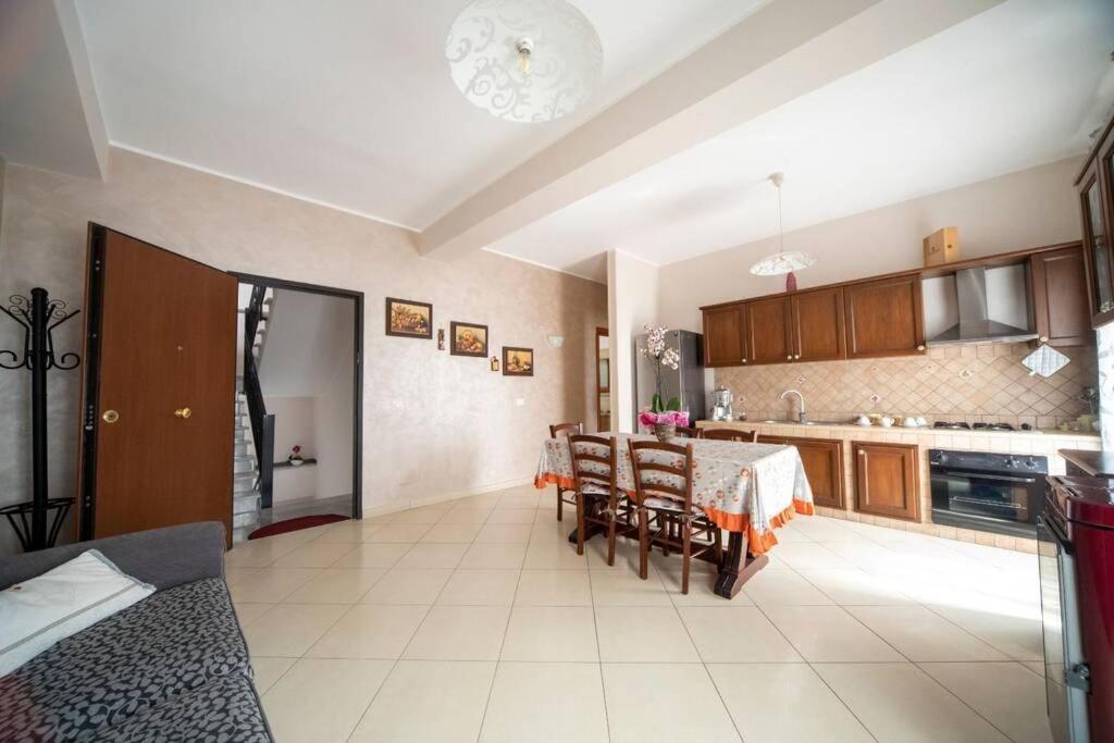 Casa Vacanze Il Fischio Del Vento Zafferana Etnea Dış mekan fotoğraf